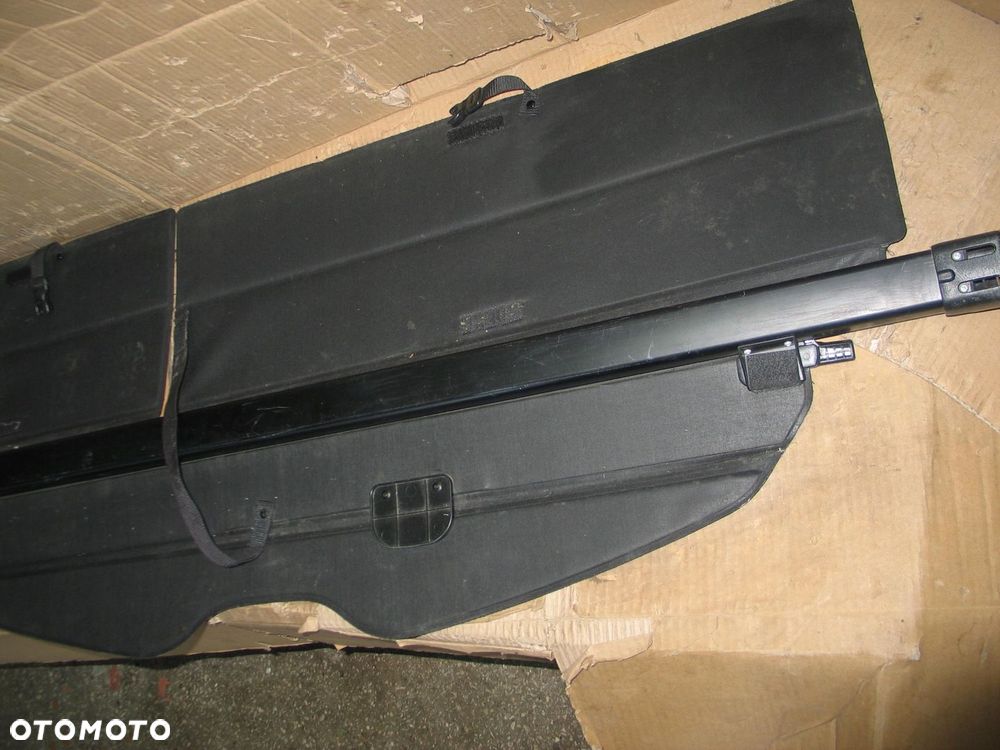 roleta bagaznika mazda premacy 5 V 05-10r. - 6