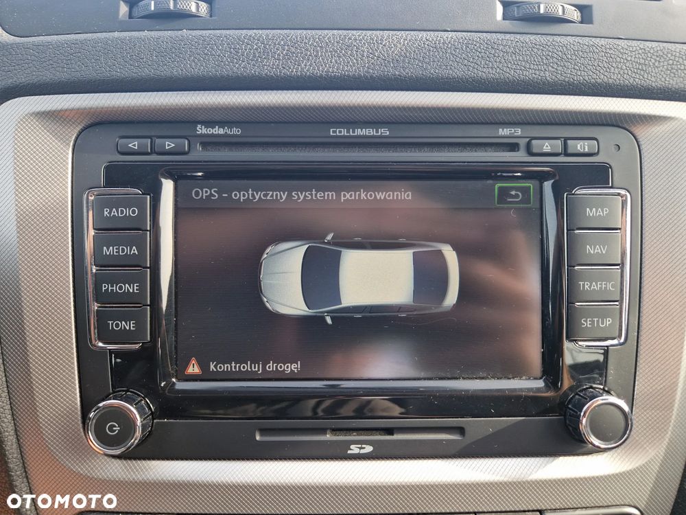 Skoda Octavia 2.0 TSI DSG RS - 22