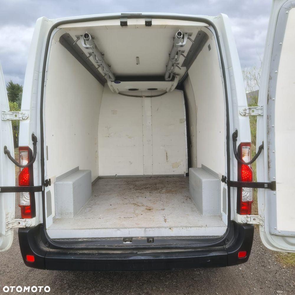 Nissan NV400 - 8