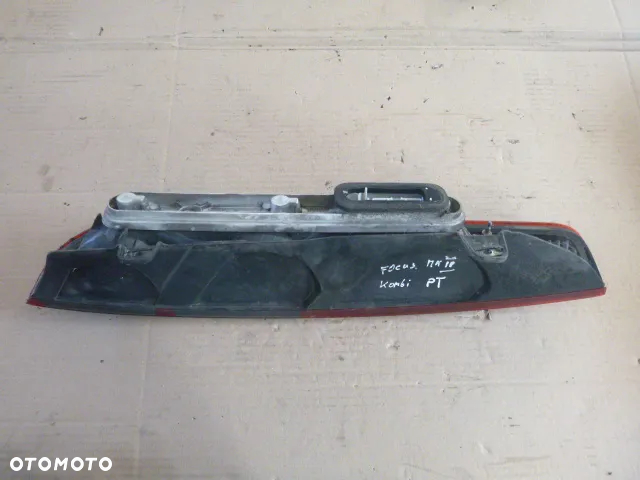 LAMPA LEWY TYŁ PRAWY TYŁ KOMPLET FORD FOCUS MK2 KOMBI 04-07 - 24