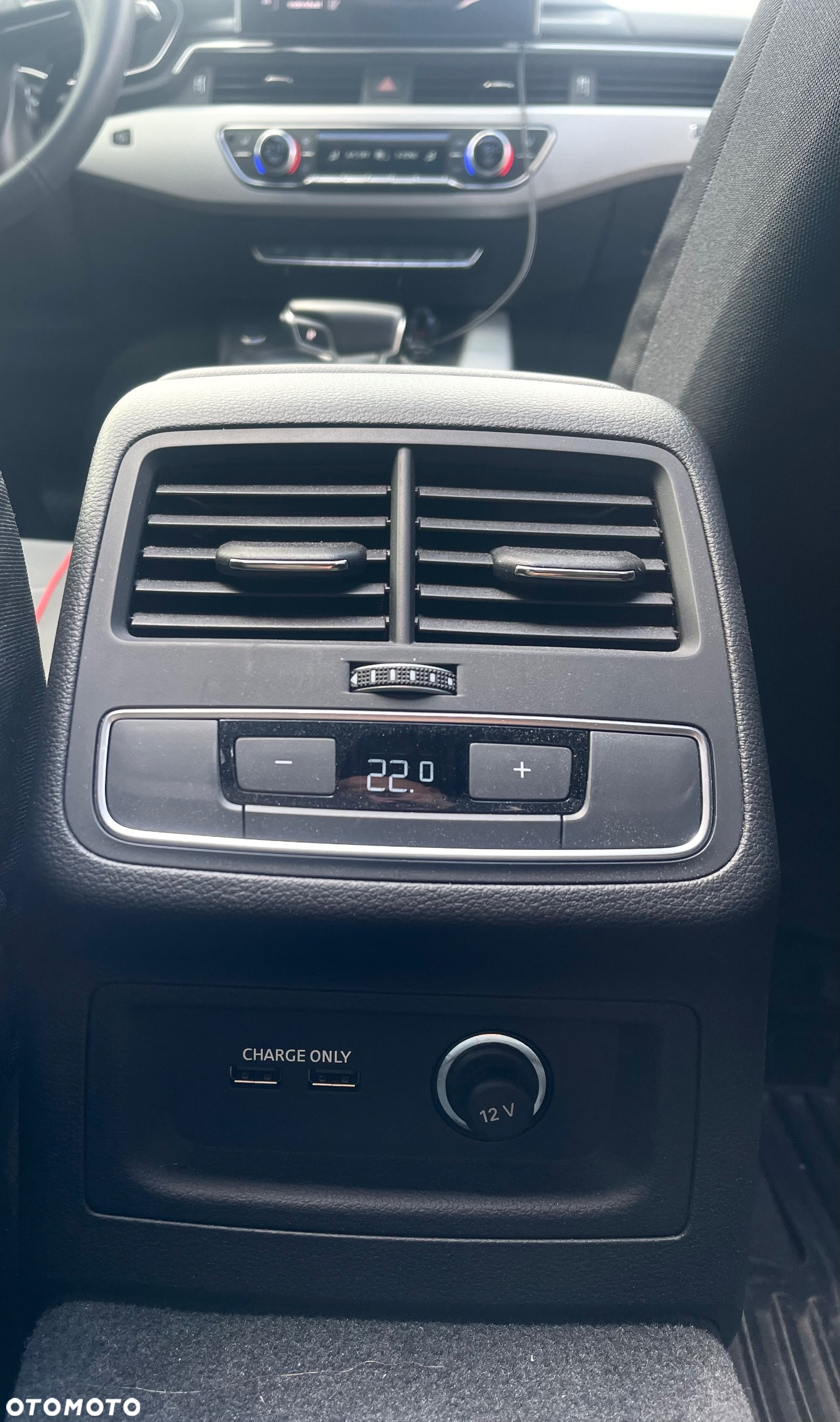 Audi A4 Avant 40 TDI quattro S tronic - 4