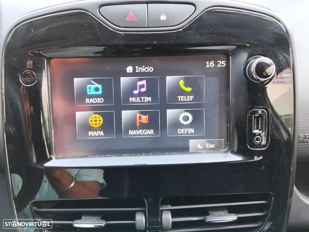 Renault Clio - 16