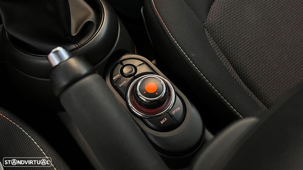 MINI 5 Portas Cooper D - 21