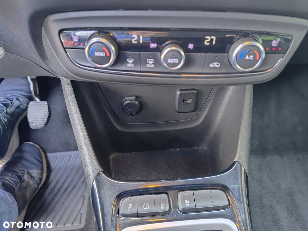 Opel Crossland X - 20