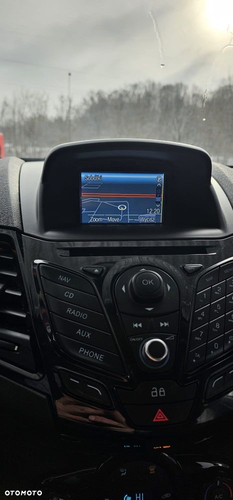 Ford Fiesta 1.0 EcoBoost Titanium - 10