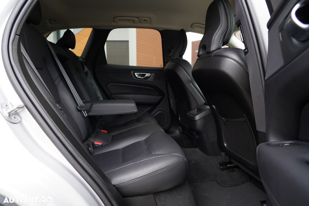Volvo XC 60 B4 MHEV Inscription - 35