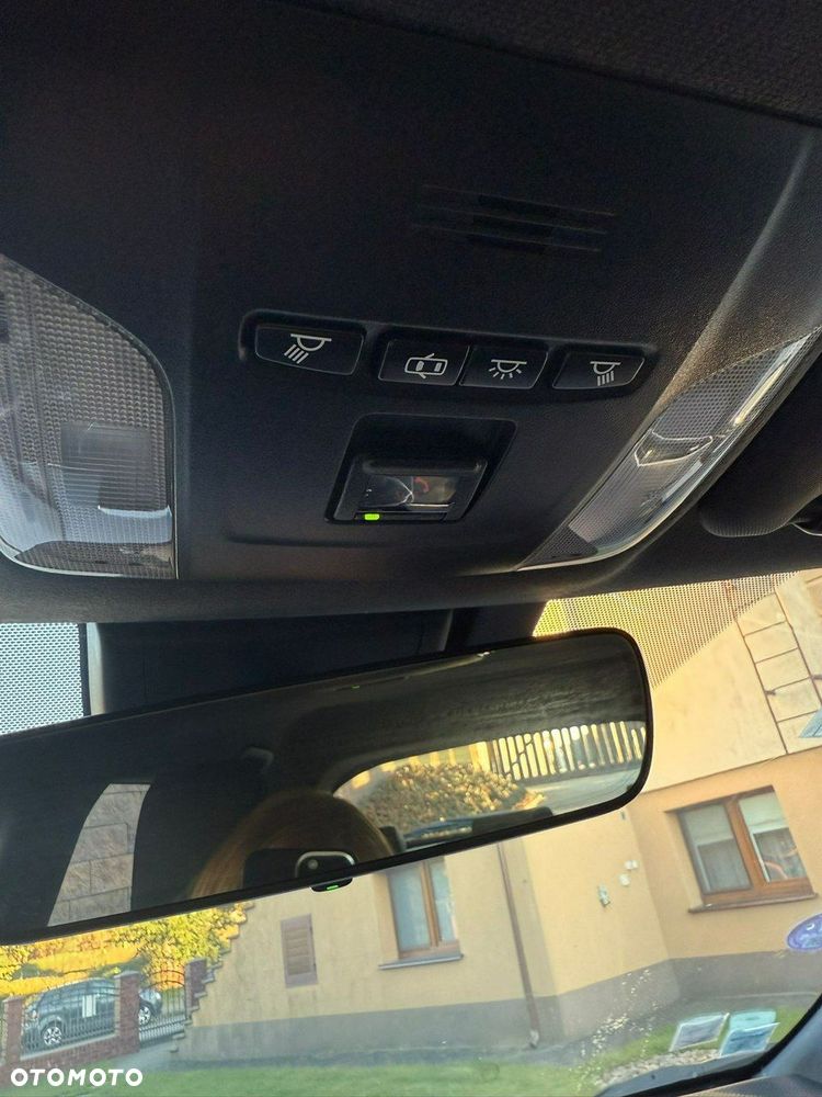 Toyota Corolla 1.8 Hybrid Comfort - 17