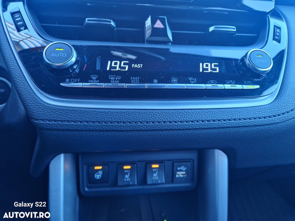 Toyota Corolla Cross - 19