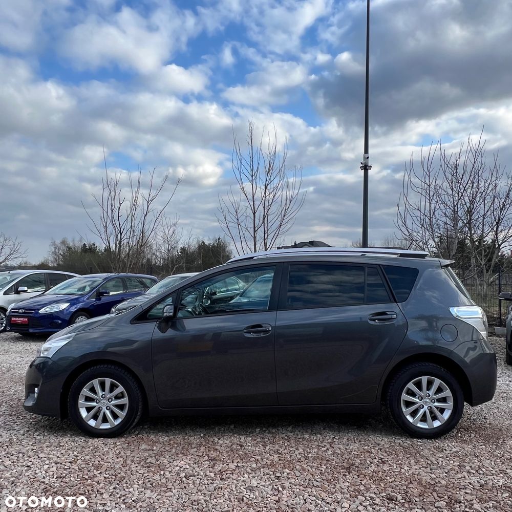 Toyota Verso - 5