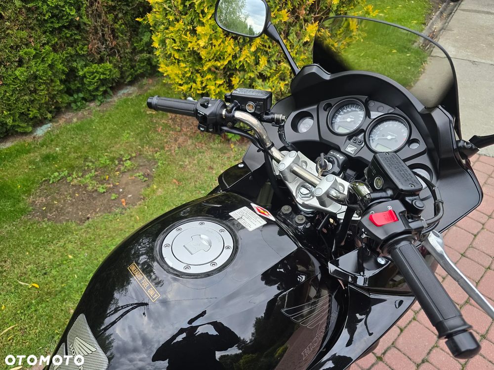Honda CBF - 11