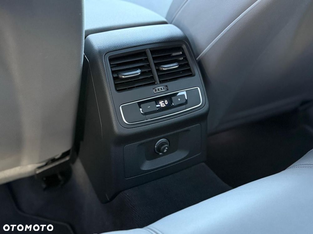 Audi A4 Limousine - 17