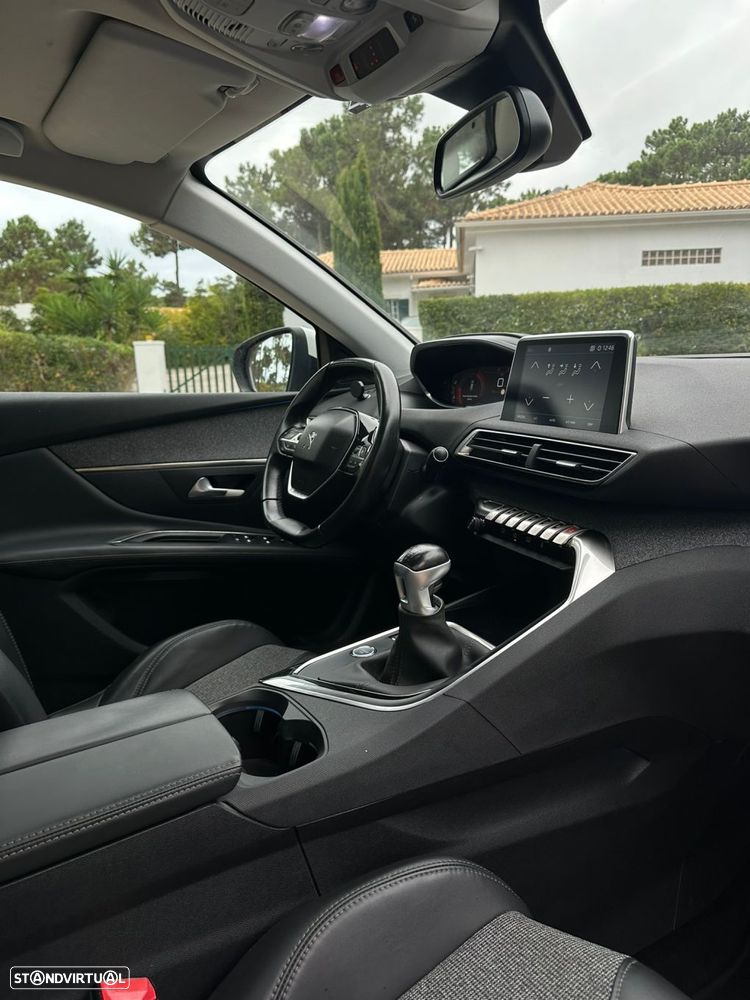 Peugeot 3008 1.2 PureTech Allure - 8