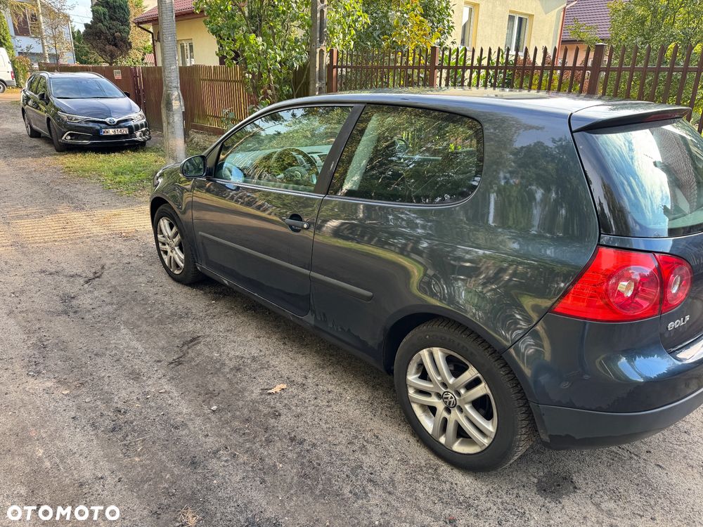 Volkswagen Golf - 6
