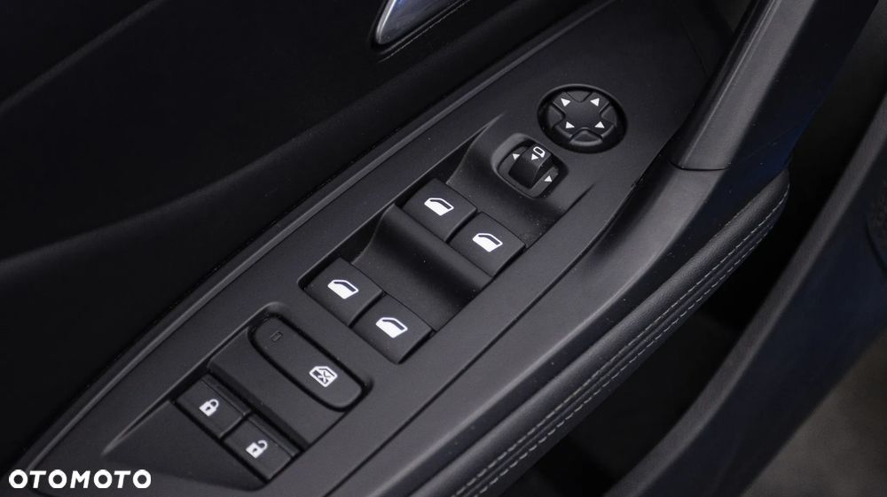 Peugeot 308 1.2 PureTech Allure S&S - 37