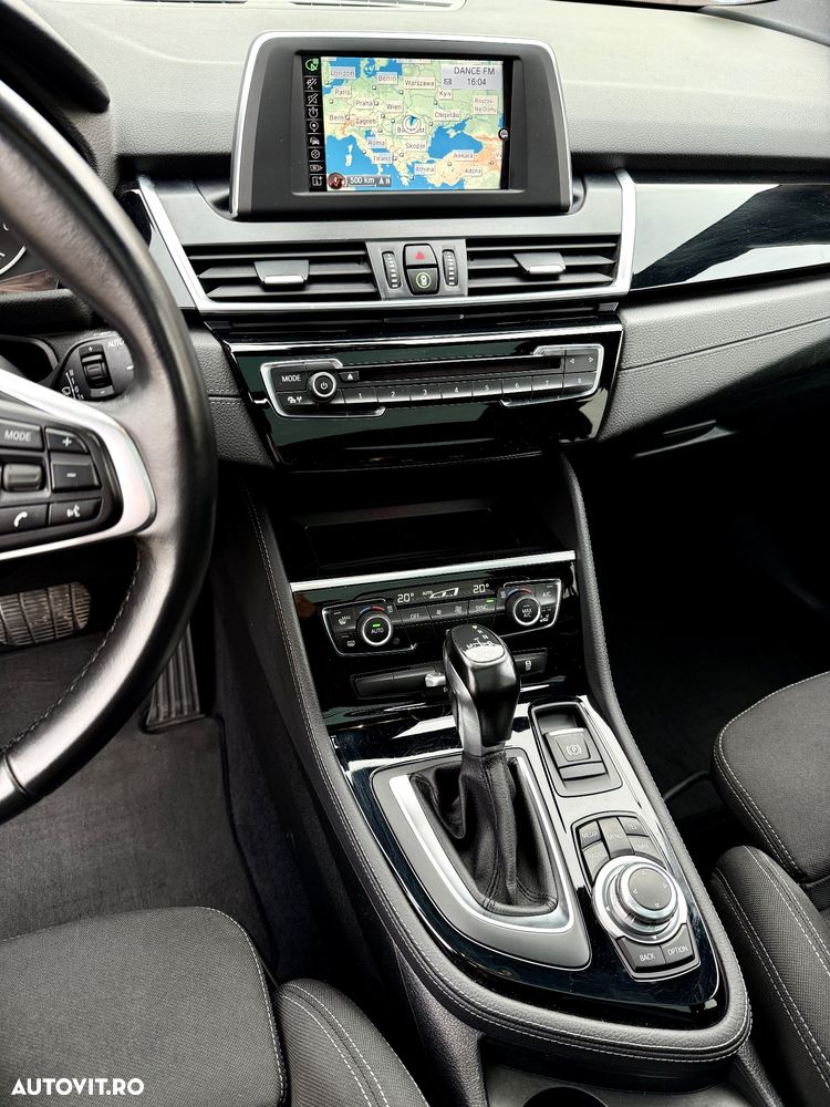 BMW Seria 2 218d Sport-Aut. Sport Line - 9