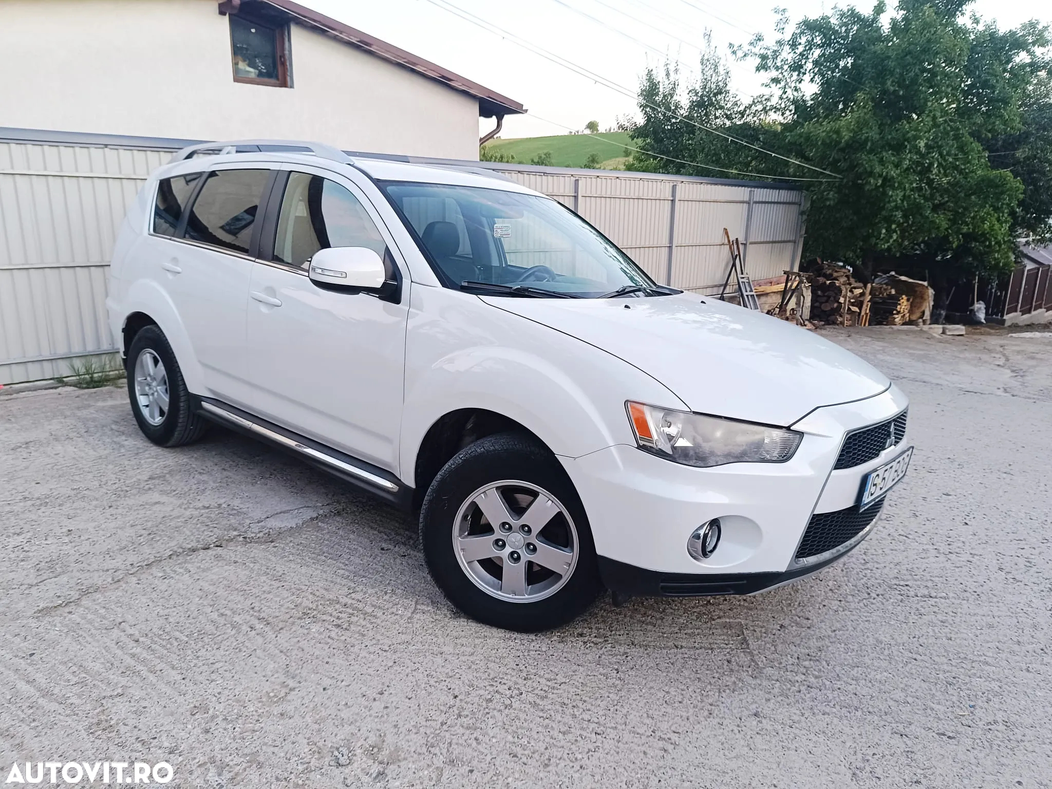 Mitsubishi Outlander 2.2 DI-D 4WD Instyle - 3