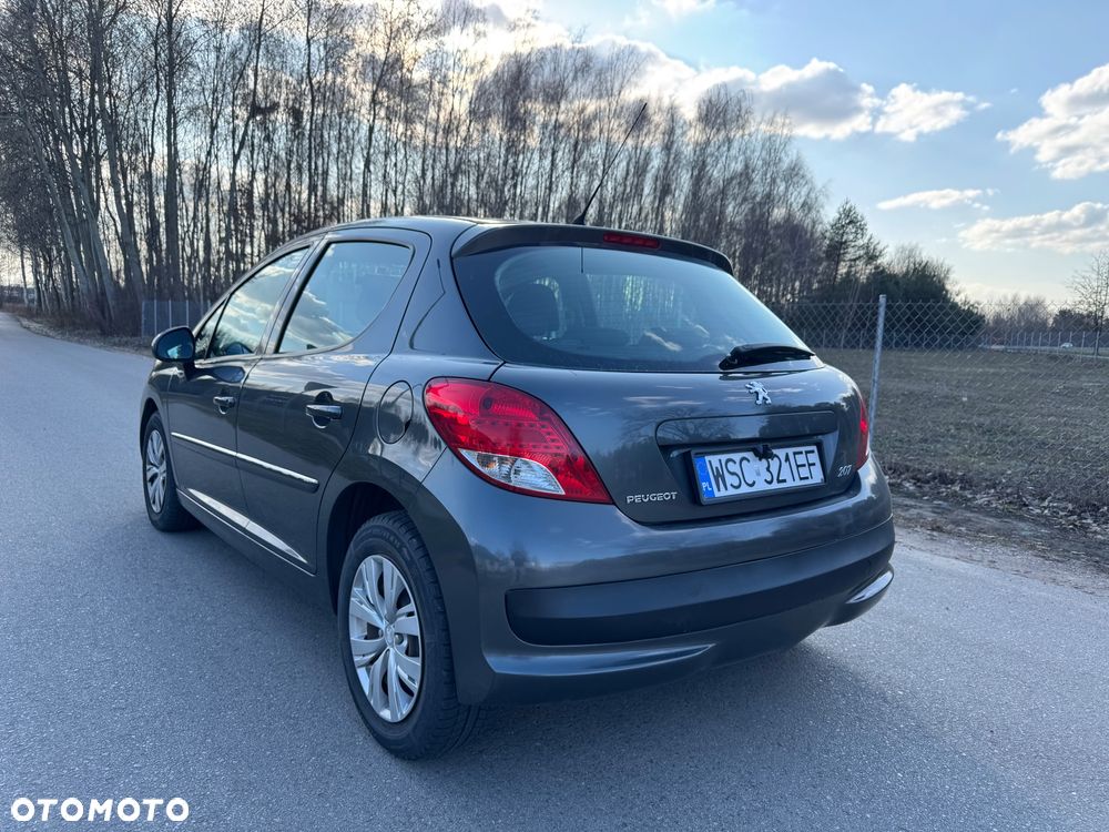 Peugeot 207 1.4 HDi Presence - 1