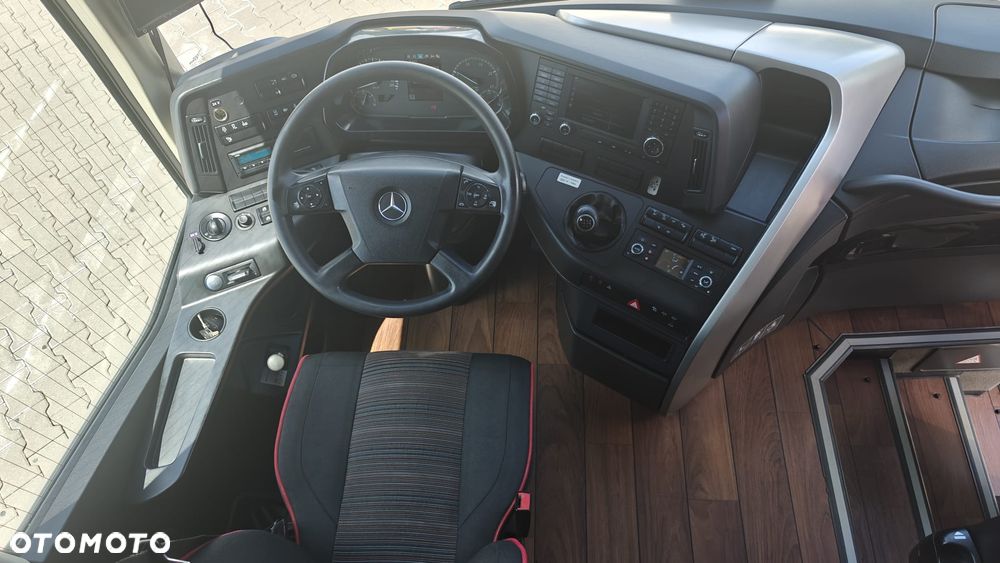Mercedes-Benz Tourismo - 2