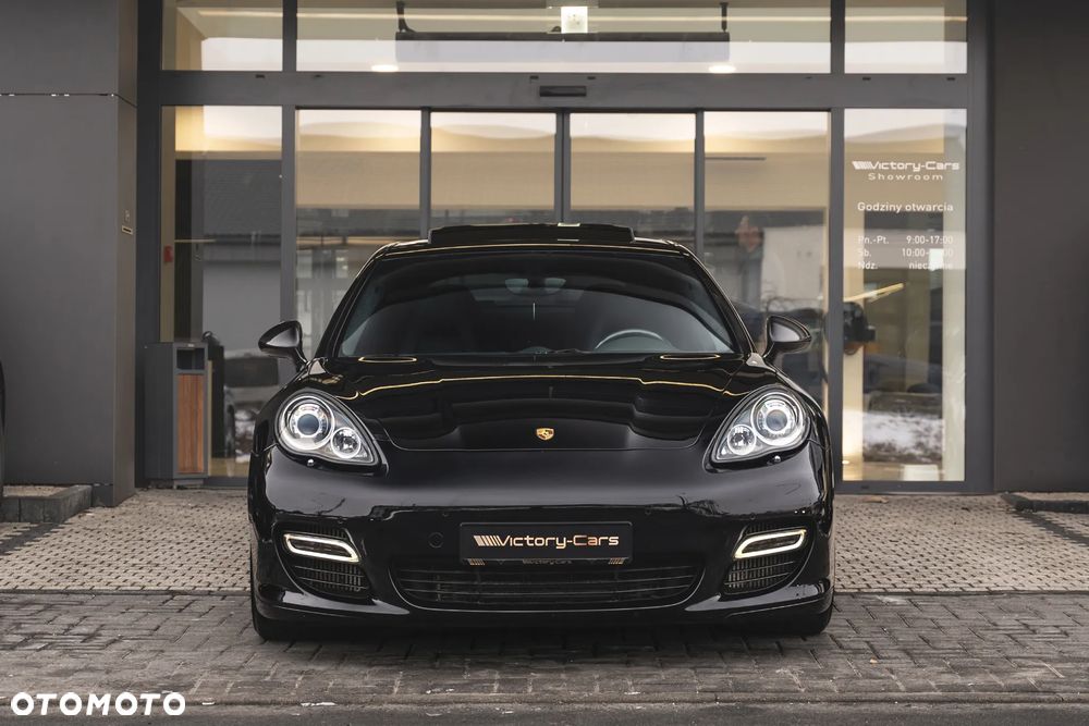 Porsche Panamera Turbo PDK - 3