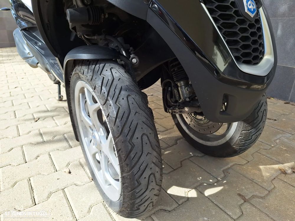 Piaggio MP3 - 3