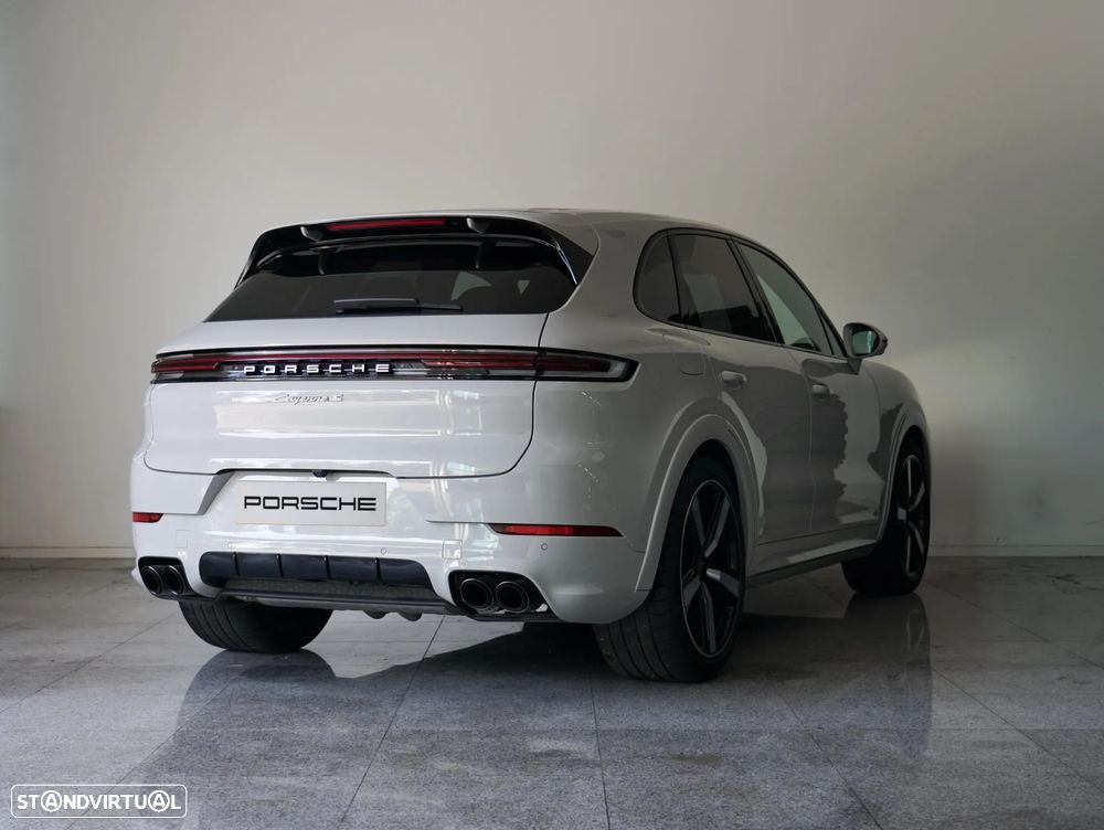 Porsche Cayenne S E-Hybrid - 3
