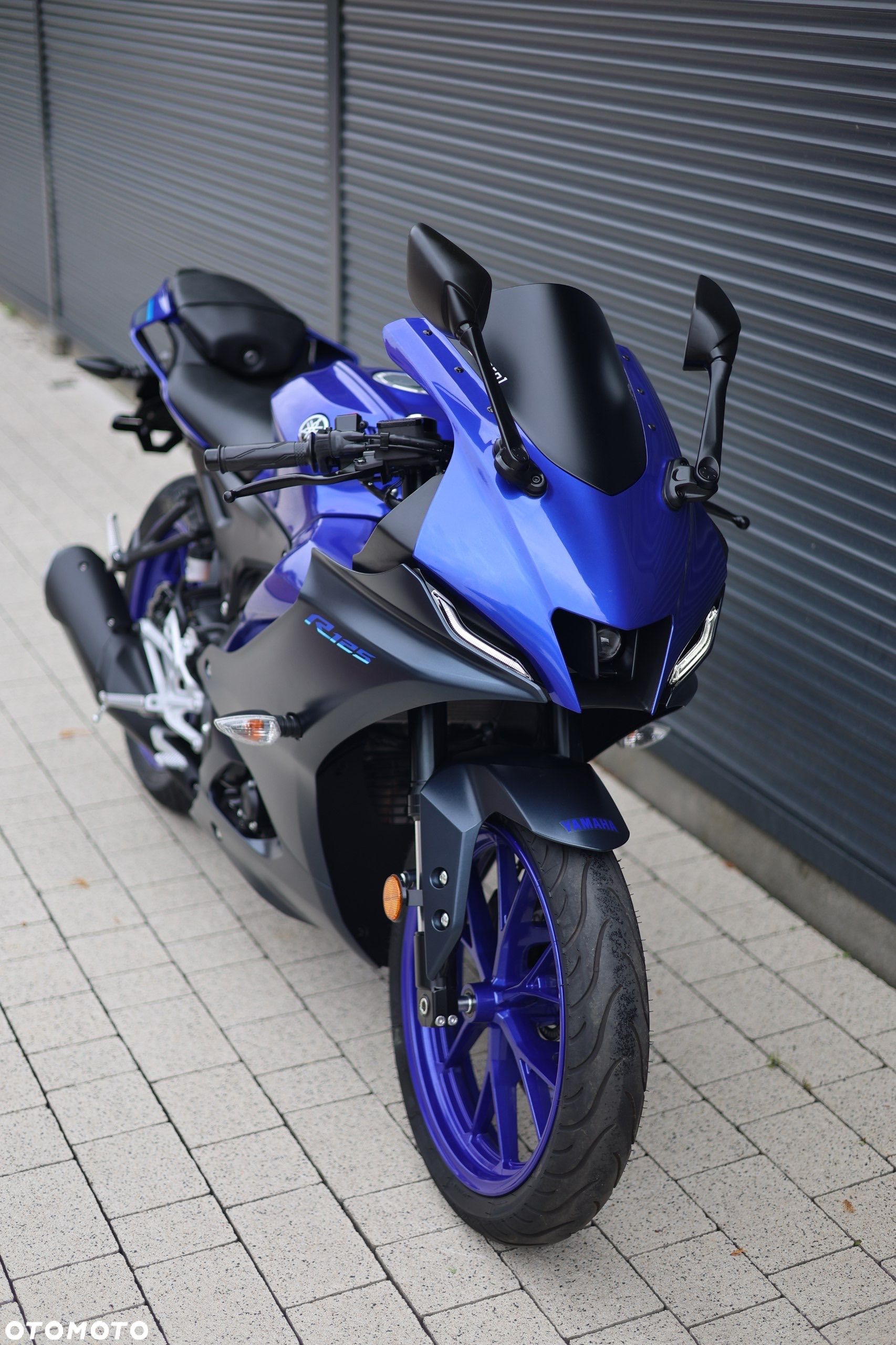 Yamaha YZF - 1