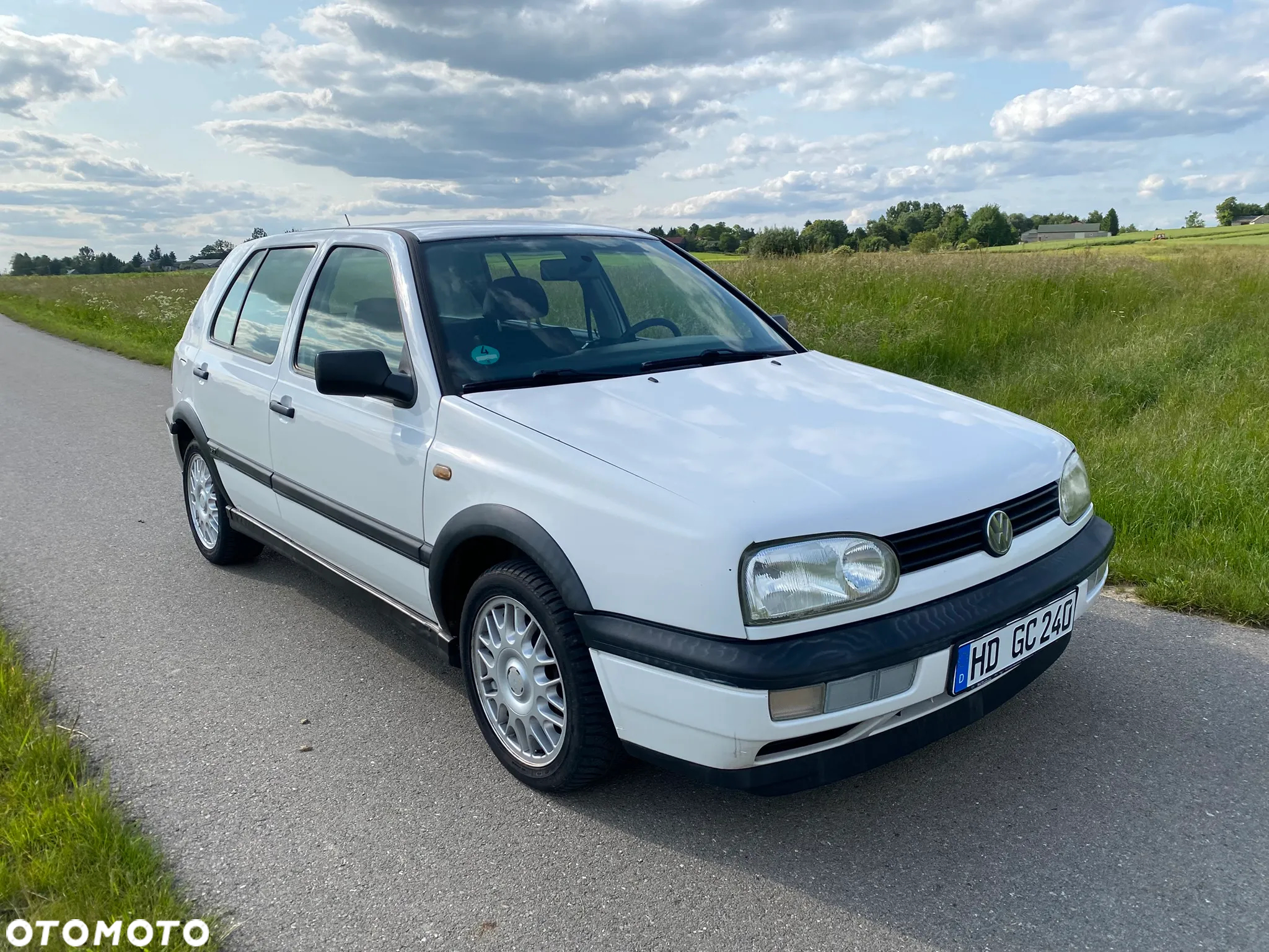 Volkswagen Golf 1.8 GT Special - 4