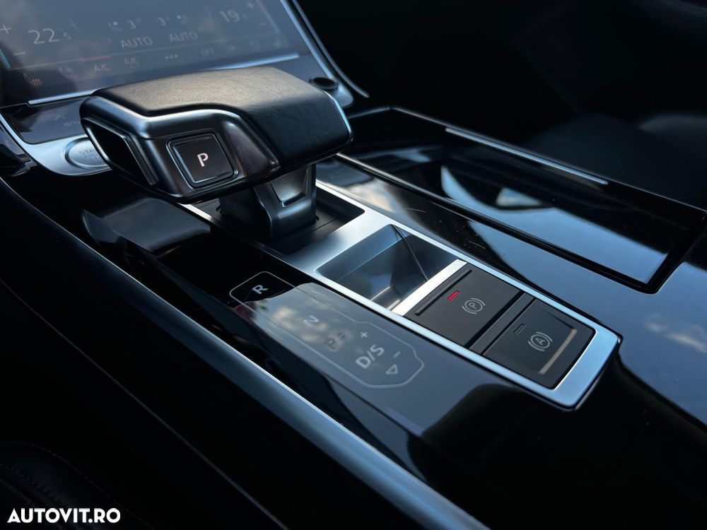 Audi A8 - 15