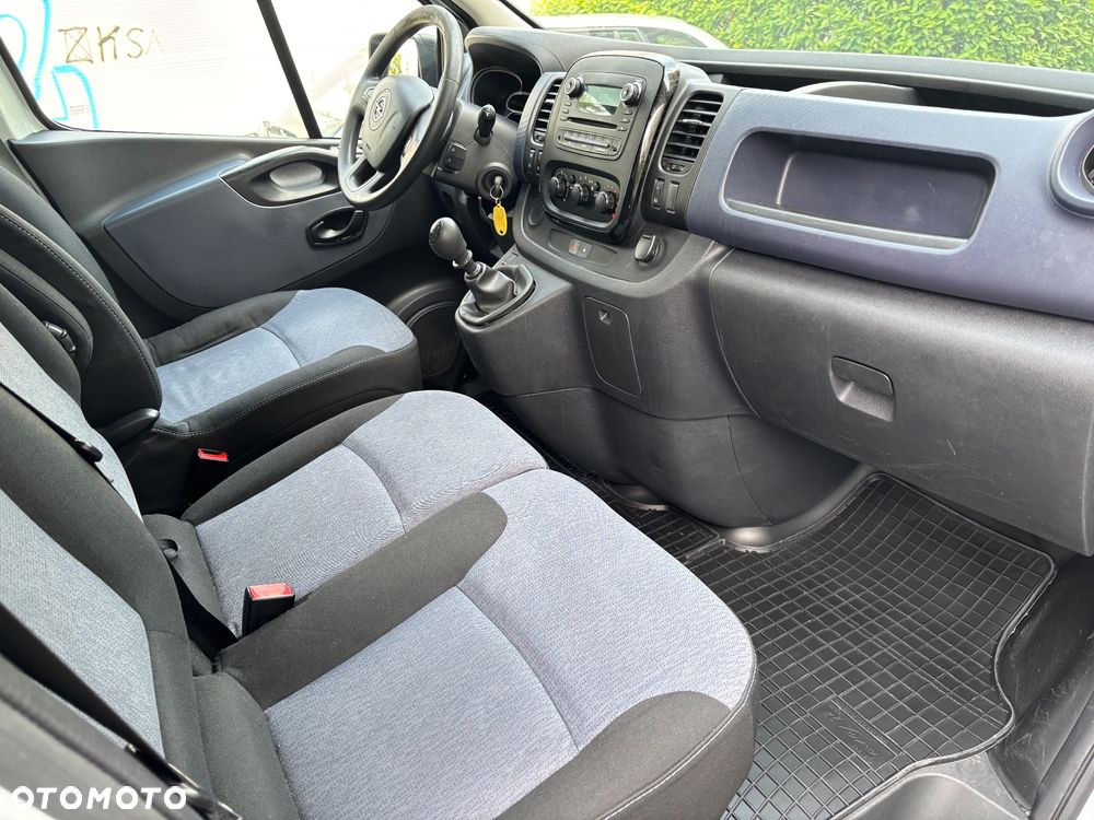 Opel Vivaro - 8