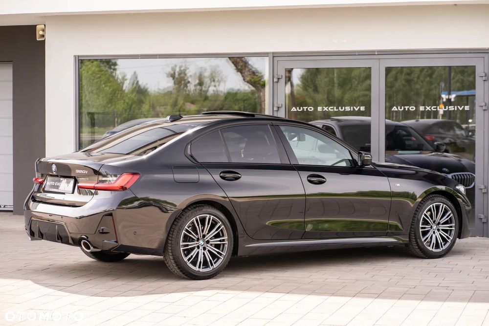 BMW Seria 3 320i M Sport sport - 23
