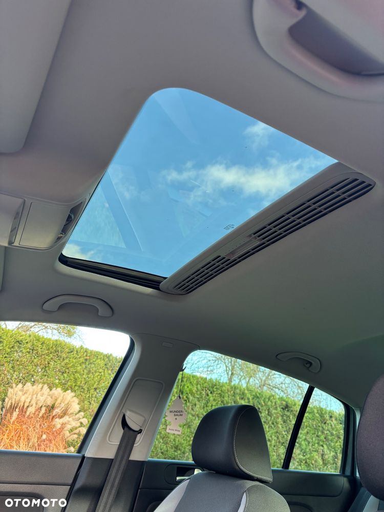 Volkswagen Golf Plus 1.6 TDI Highline - 14