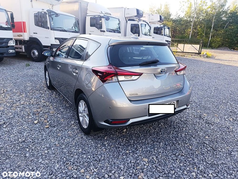 Toyota Auris Hybrid 135 Comfort - 5