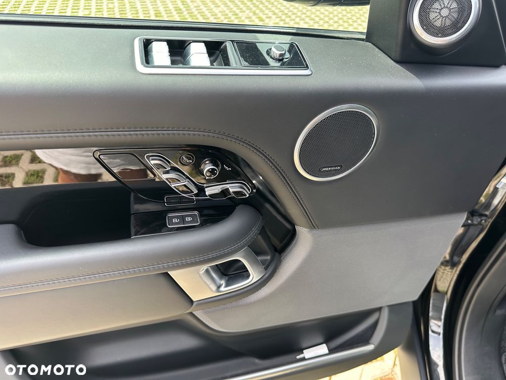 Land Rover Range Rover D350 Autobiography - 14
