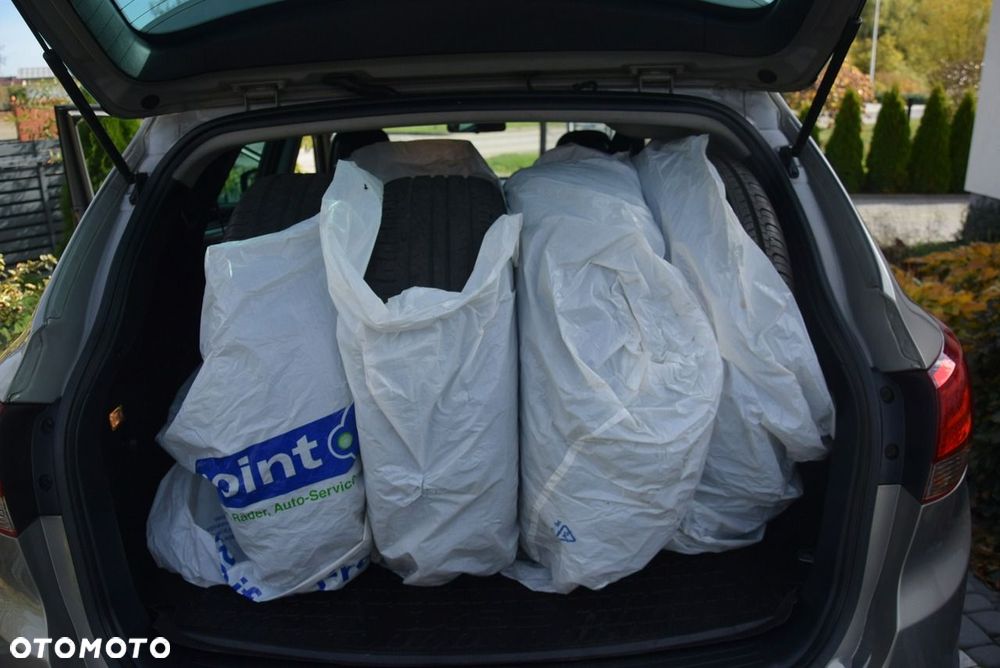 Hyundai ix35 2.0 4WD Automatik Premium - 24