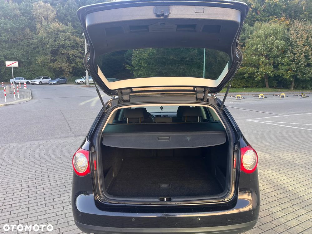 Volkswagen Passat - 31