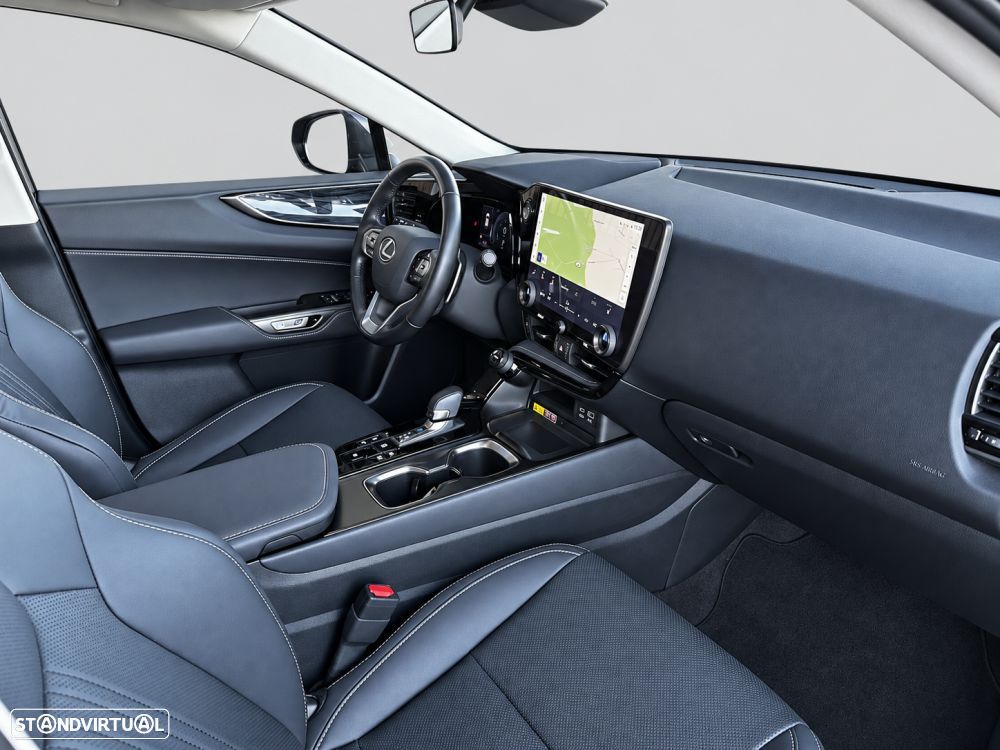 Lexus NX 450h+ Luxury - 24