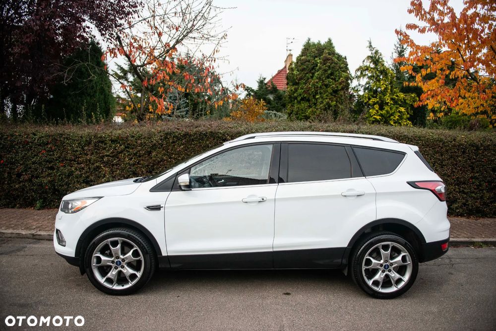 Ford Kuga 2.0 TDCi 2x4 Titanium - 11