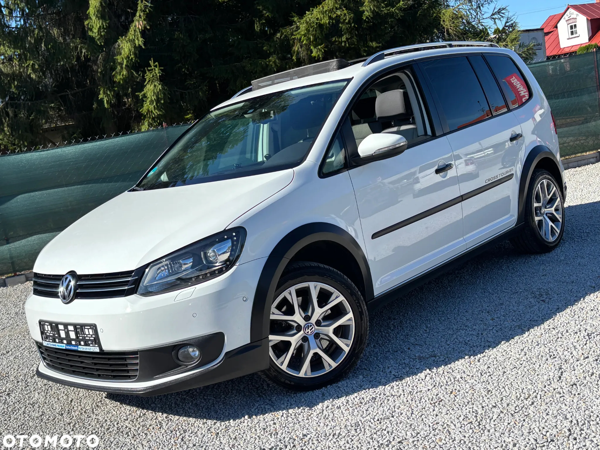 Volkswagen Touran 2.0 TDI DPF DSG Cross - 3