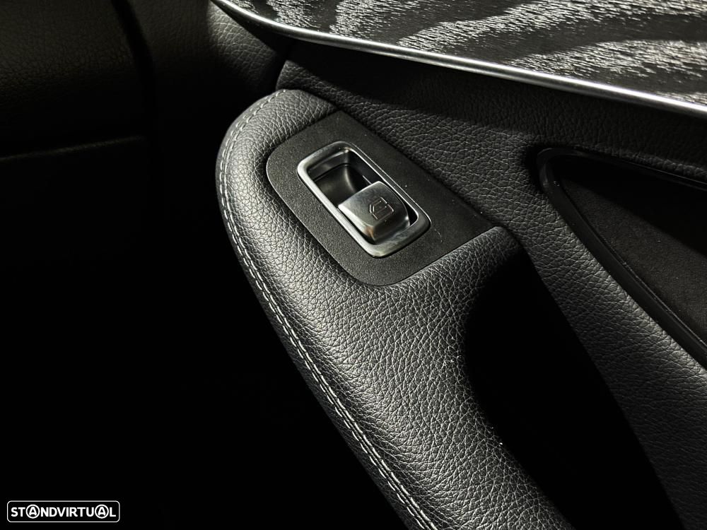 Mercedes-Benz GLC 300 e Coupe 4Matic 9G-TRONIC Edition AMG Line - 36