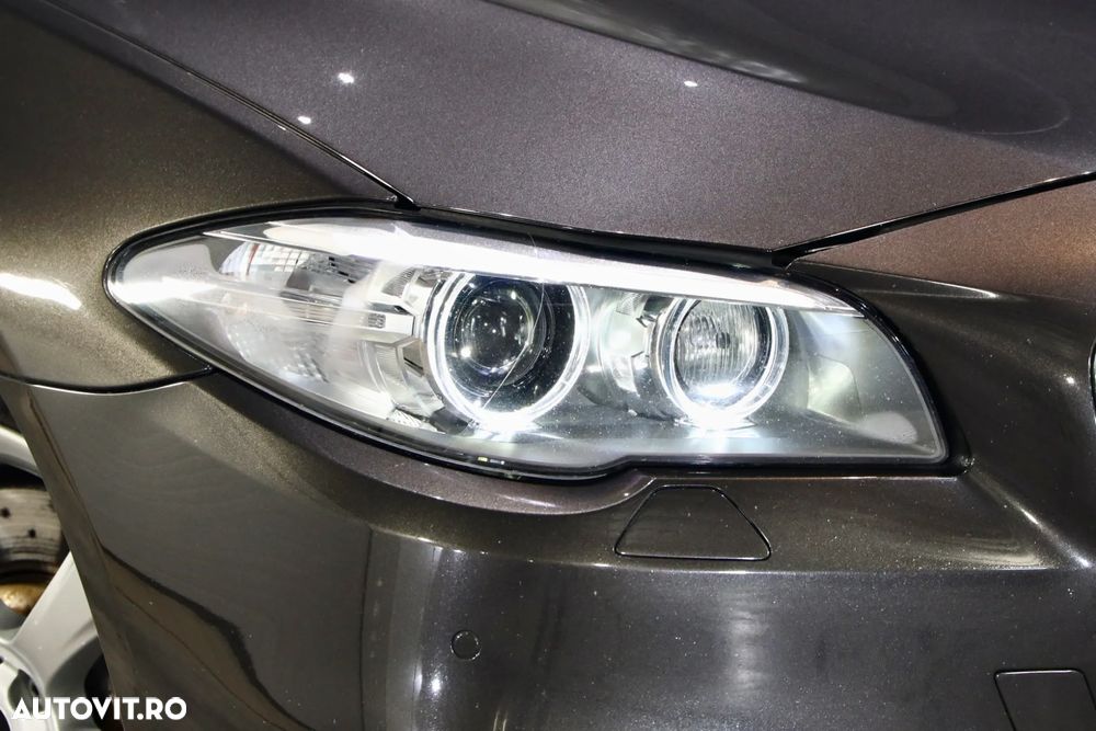 BMW Seria 5 525d Aut. - 34