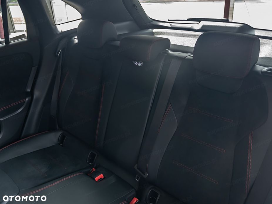 Mercedes-Benz GLA 200 AMG Line - 15