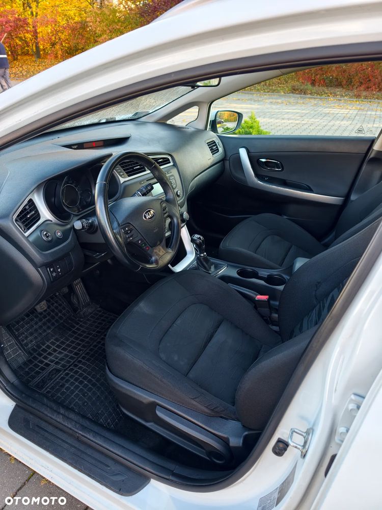 Kia Ceed - 6