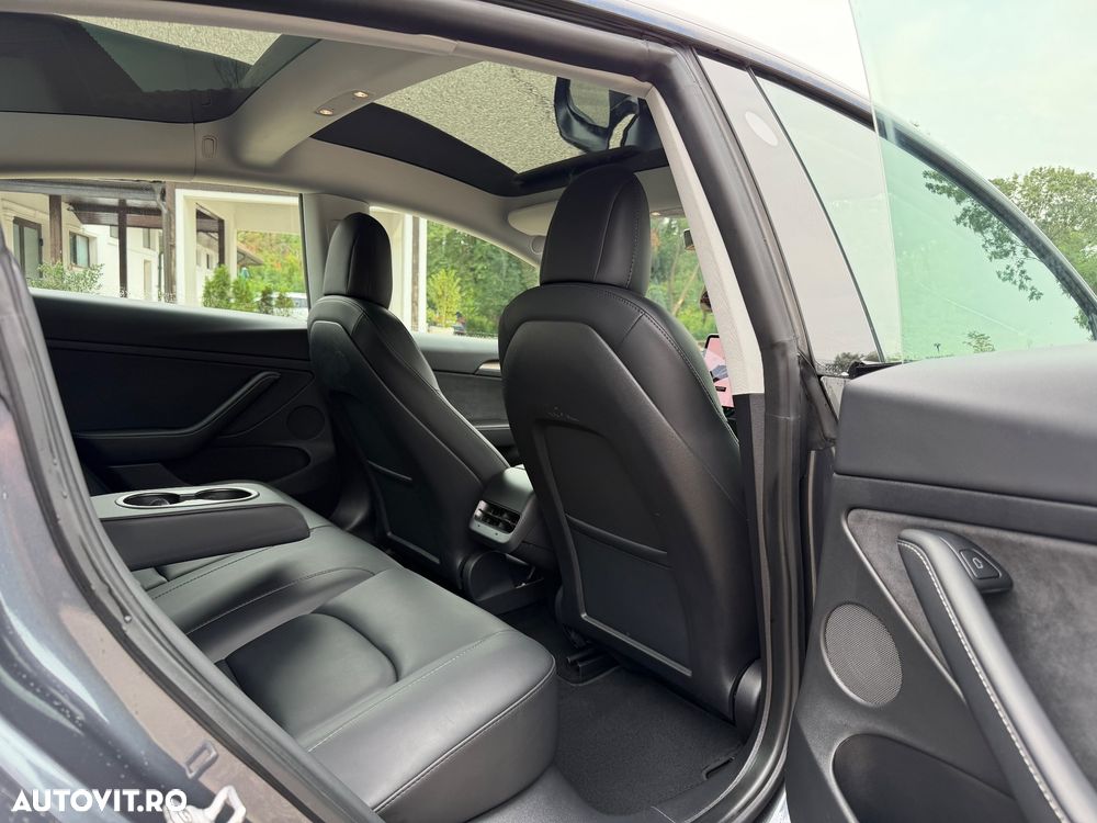 Tesla Model 3 - 18