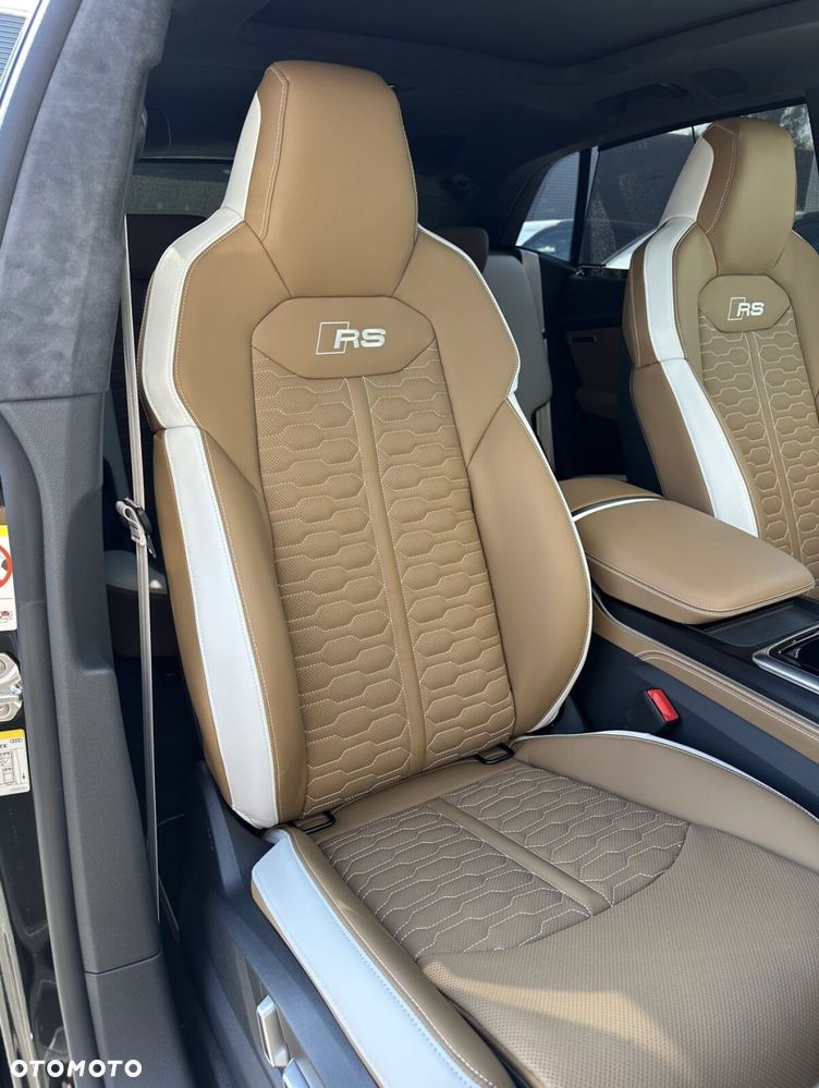 Audi RS Q8 - 34