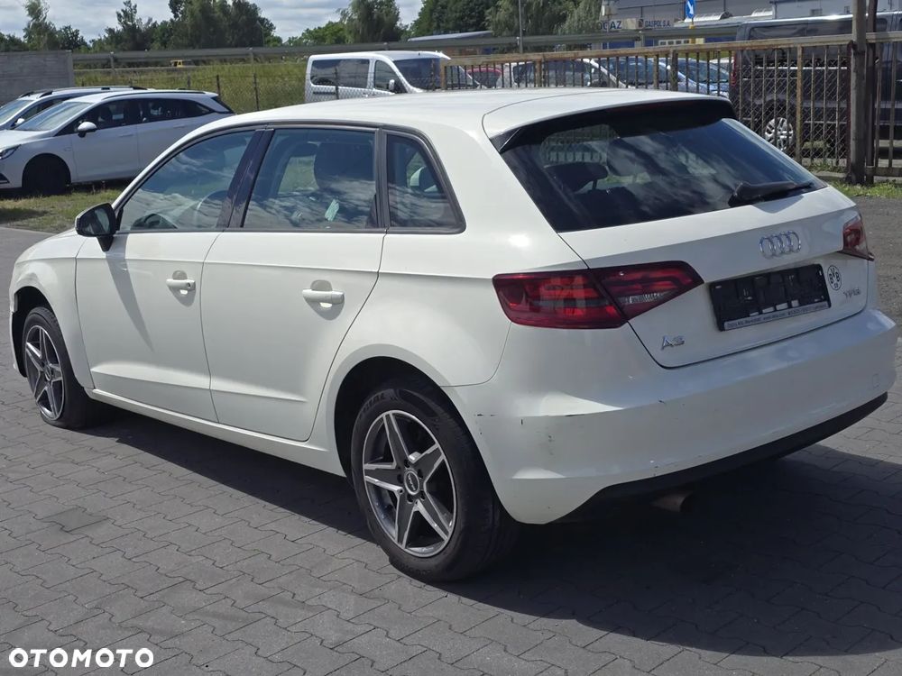 Audi A3 Sportback 1.2 TFSI Attraction - 10