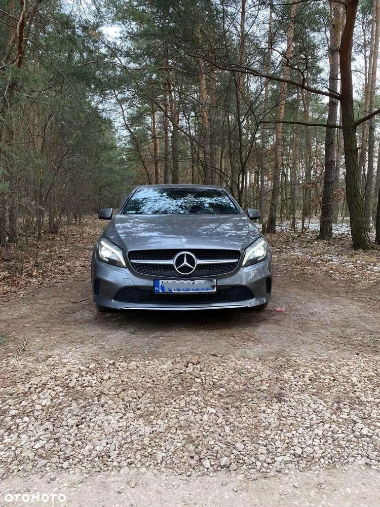 Mercedes-Benz Klasa A 180 7G-DCT Style - 24