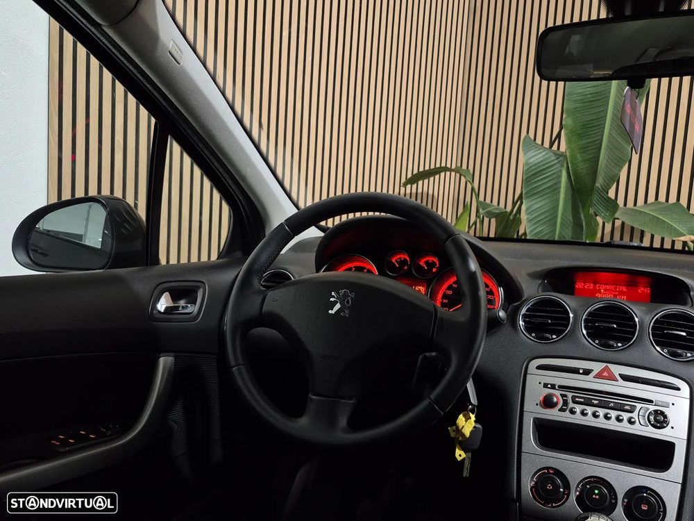 Peugeot 308 SW 1.4 16V Premium - 21
