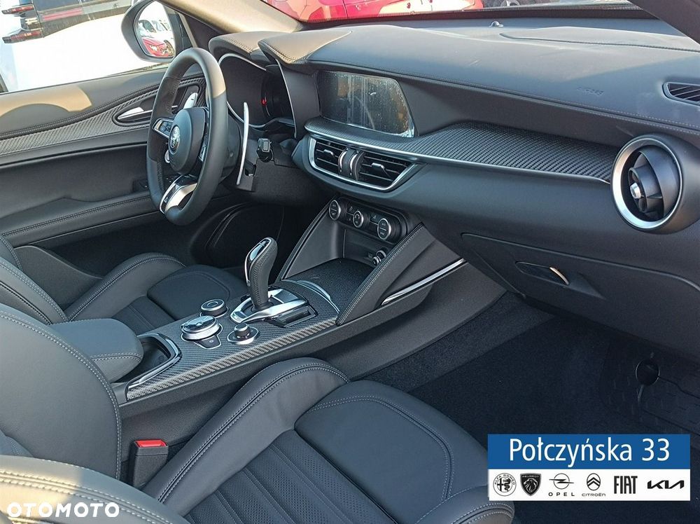 Alfa Romeo Stelvio - 14