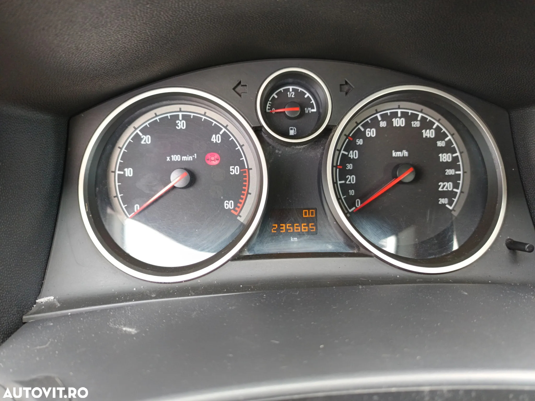 Opel Astra 1.7 CDTI Essentia - 9