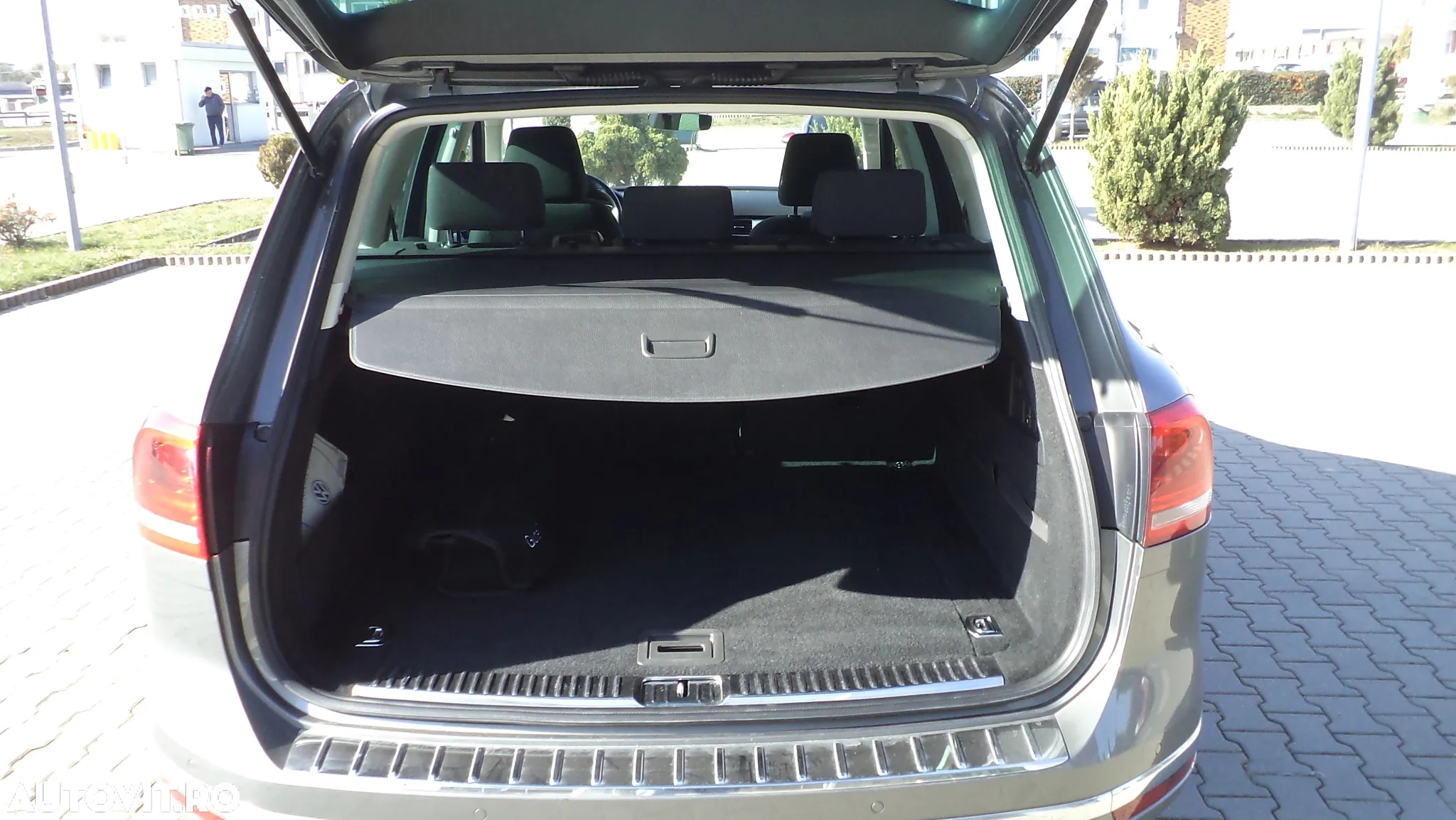 Volkswagen Touareg 3.0 V6 TDI BMT - 13